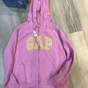 NWT women’s zip up Gap hoodie